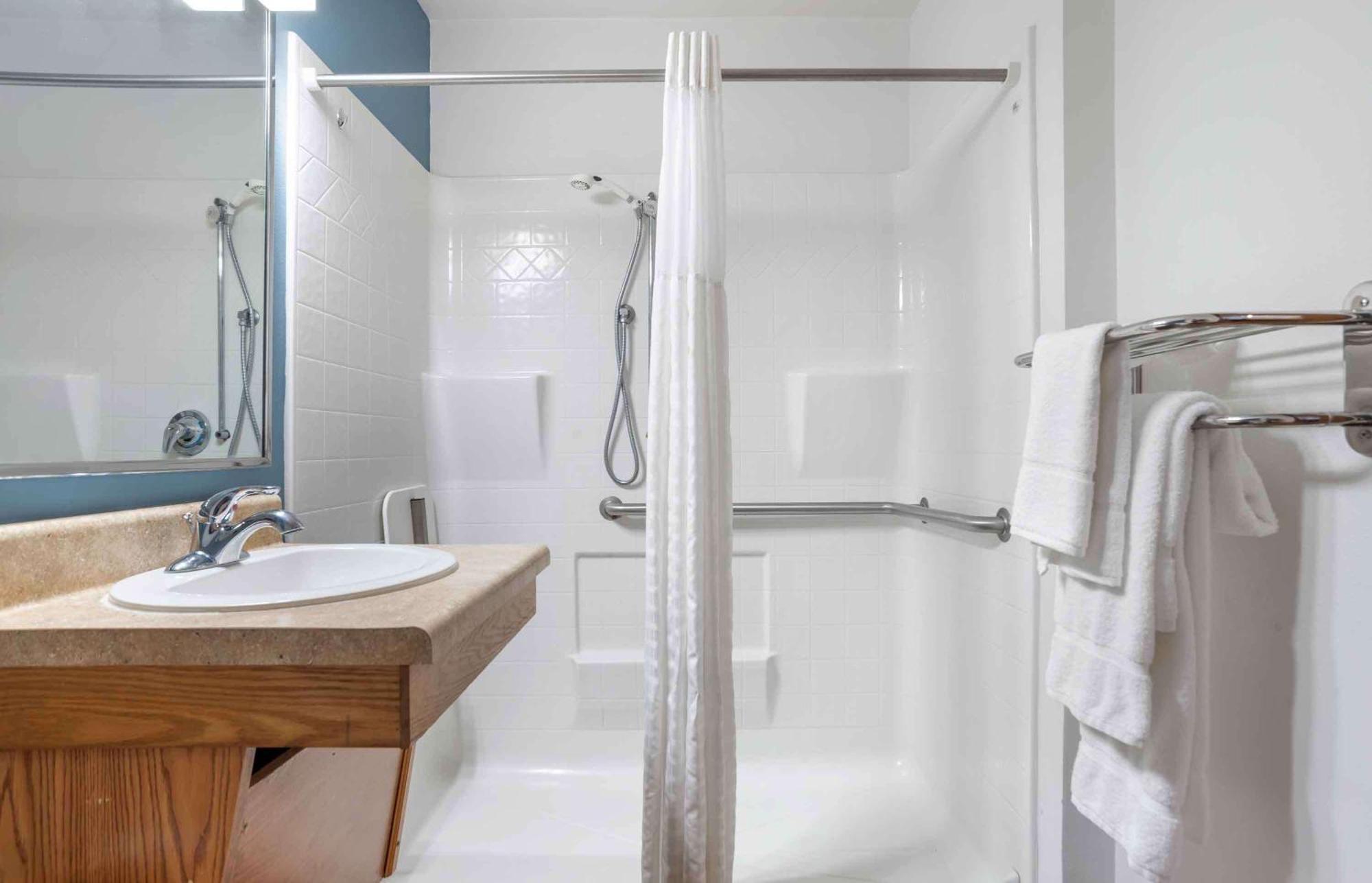 Extended Stay America Select Suites - Orlando - East Exteriör bild