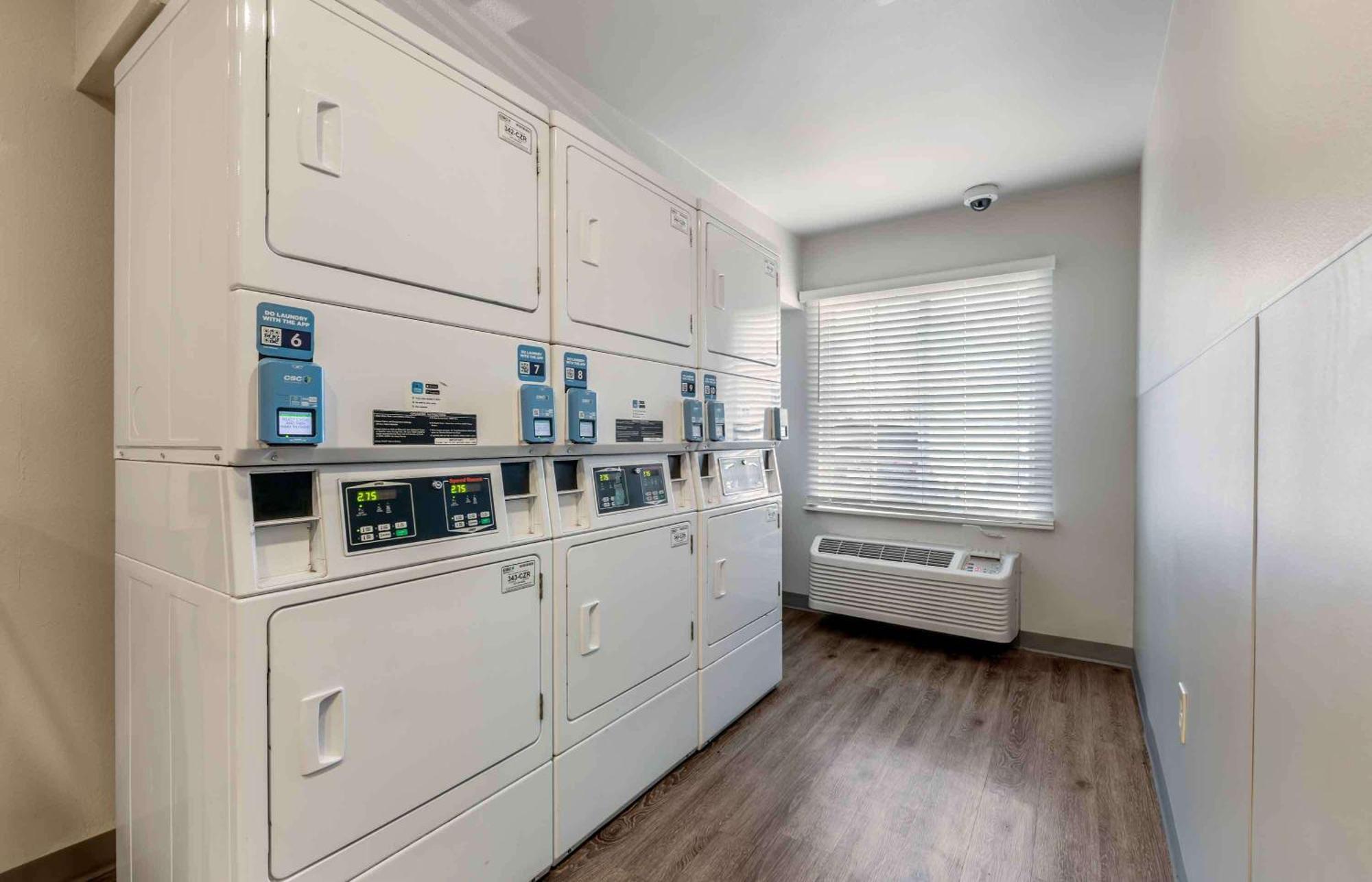 Extended Stay America Select Suites - Orlando - East Exteriör bild