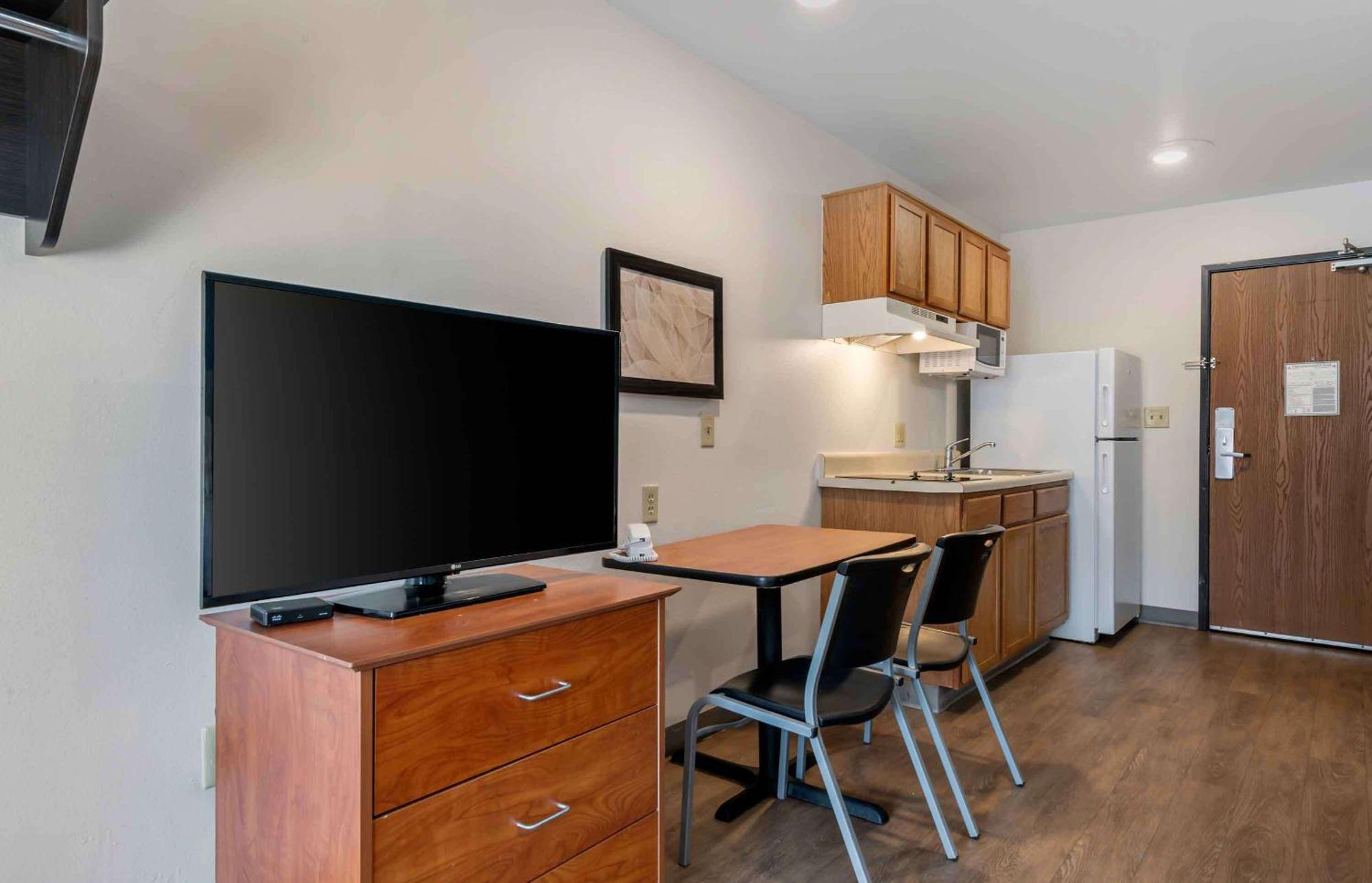 Extended Stay America Select Suites - Orlando - East Exteriör bild